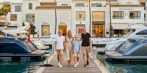 De Blijvende trek naar het zuiden: Waarom de Costa del Sol de favoriet blijft voor Belgen en Nederlanders