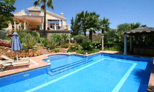 Villa te koop in Hacienda Las Chapas, Marbella 