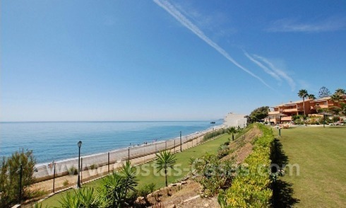 Huis te koop direct aan het strand in Estepona, Costa del Sol 