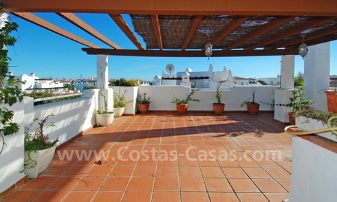 Beachside penthouse appartement te koop in Marbella 