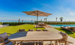 Instapklare ultramoderne design villa direct aan het strand te koop, New Golden Mile, Marbella - Estepona. 72259 