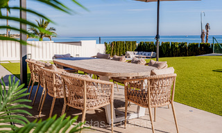 Instapklare ultramoderne design villa direct aan het strand te koop, New Golden Mile, Marbella - Estepona. 72263 