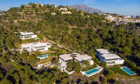 Eigentijdse luxe villa met zeezicht te koop, in een exclusieve urbanisatie in Benahavis - Marbella 21656