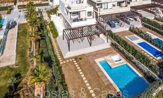 Luxueuze eerstelijns strandvilla te koop in een nieuw, exclusief complex, New Golden Mile, Marbella - Estepona 69821 