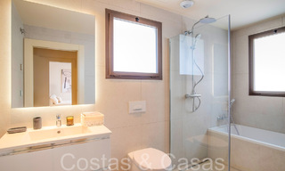 Luxueuze eerstelijns strandvilla te koop in een nieuw, exclusief complex, New Golden Mile, Marbella - Estepona 69838 