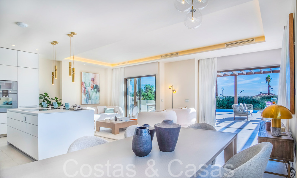 Luxueuze eerstelijns strandvilla te koop in een nieuw, exclusief complex, New Golden Mile, Marbella - Estepona 69858