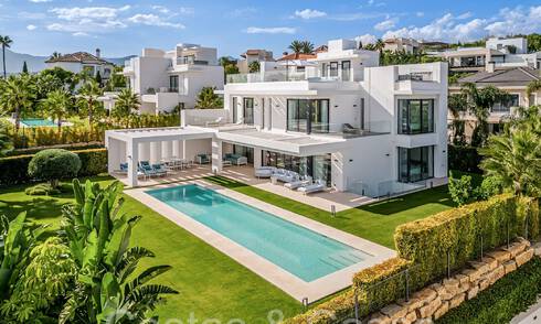 Instapklare, nieuwe moderne villa te koop in vijfsterren golfresort in Marbella - Benahavis 71746