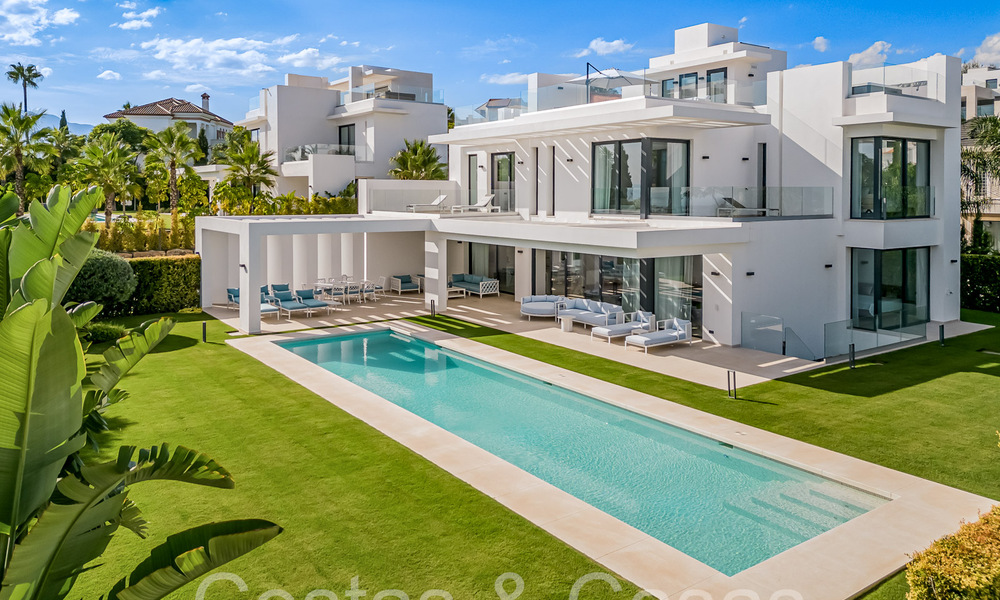 Instapklare, nieuwe moderne villa te koop in vijfsterren golfresort in Marbella - Benahavis 71747