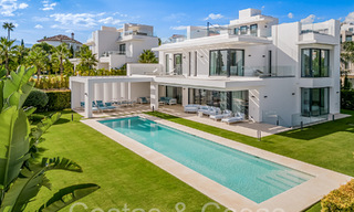 Instapklare, nieuwe moderne villa te koop in vijfsterren golfresort in Marbella - Benahavis 71747 