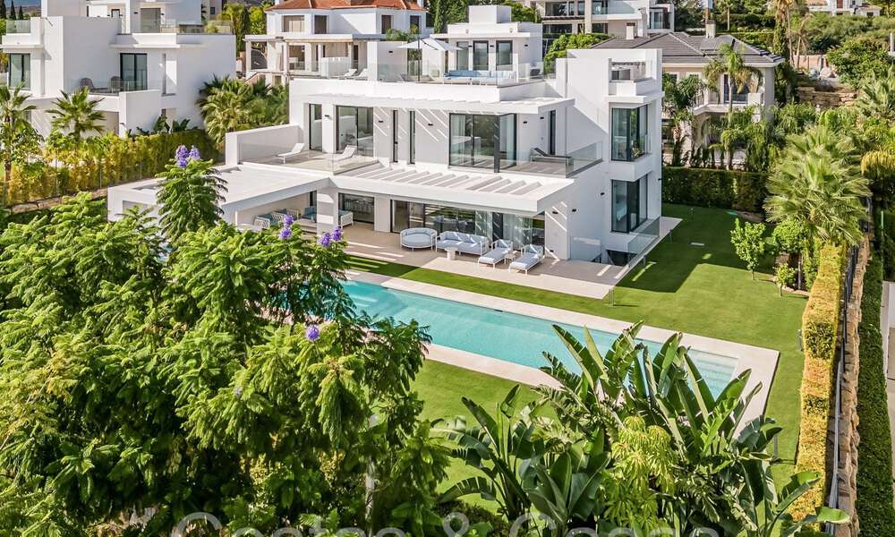 Instapklare, nieuwe moderne villa te koop in vijfsterren golfresort in Marbella - Benahavis 71749