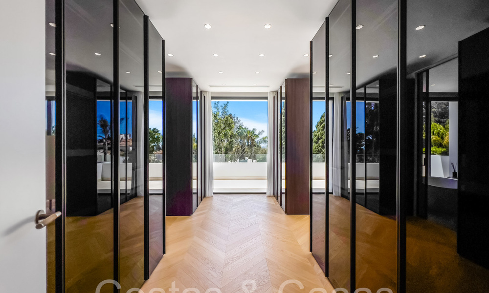 Nieuwe luxevilla's in een moderne klassieke stijl te koop op de prestigieuze Golden Mile in Marbella 69692