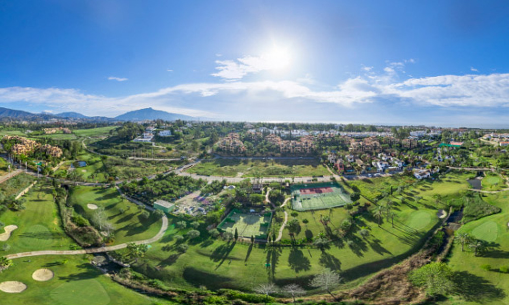 Eigentijdse luxevilla’s te koop op loopafstand van een prominente golfclub, op de New Golden Mile tussen Marbella en Estepona 69253