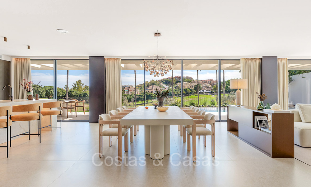 Nieuwe, ultramoderne luxevilla te koop met een architectonisch design, eerstelijns golf Los Naranjos te Nueva Andalucia, Marbella 73115