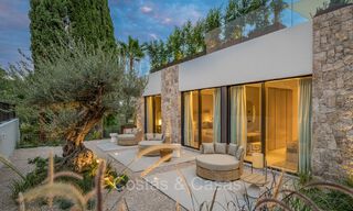 Nieuwe, ultramoderne luxevilla te koop met een architectonisch design, eerstelijns golf Los Naranjos te Nueva Andalucia, Marbella 73138 