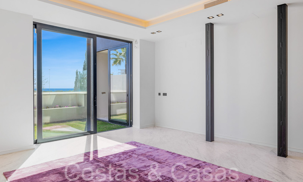 Nieuwe, modernistische designervilla te koop met prachtig zeezicht in vijfsterren golfresort te Marbella - Benahavis 68491