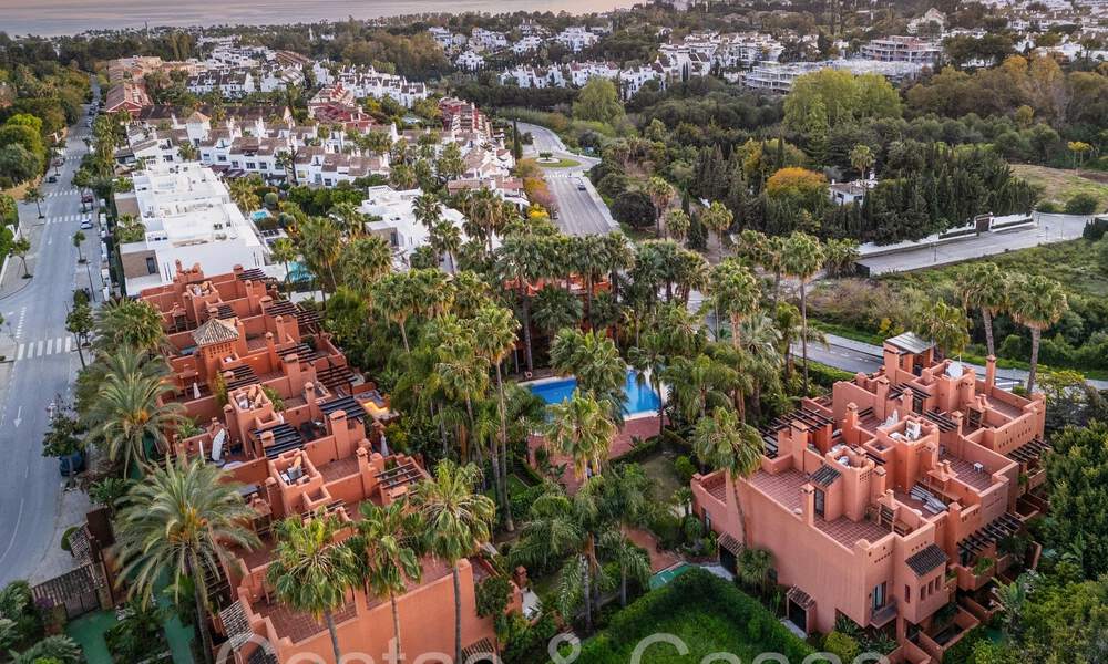 Prachtig mediterraan herenhuis te koop in een gewaardeerde, beveiligde urbanisatie op de Golden Mile van Marbella 67340