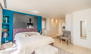 Ruim en licht duplex penthouse te koop gelegen in Nueva Andalucia, Marbella 67998 