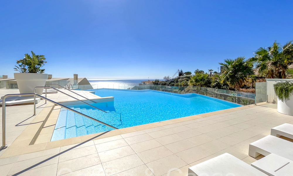 Luxueus, modern, duplex penthouse met panoramisch zeezicht te koop in Benalmadena, Costa del Sol 68005