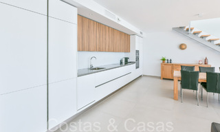 Luxueus, modern, duplex penthouse met panoramisch zeezicht te koop in Benalmadena, Costa del Sol 68010 