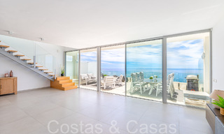 Luxueus, modern, duplex penthouse met panoramisch zeezicht te koop in Benalmadena, Costa del Sol 68012 