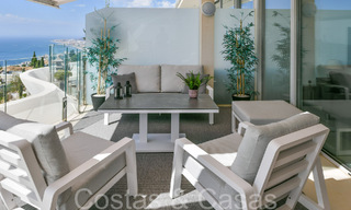 Luxueus, modern, duplex penthouse met panoramisch zeezicht te koop in Benalmadena, Costa del Sol 68018 