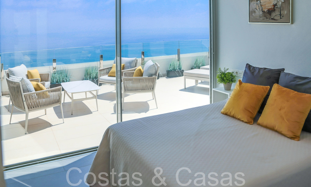Luxueus, modern, duplex penthouse met panoramisch zeezicht te koop in Benalmadena, Costa del Sol 68022