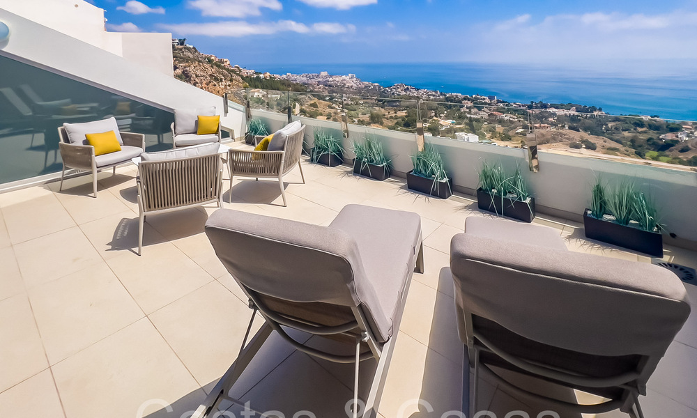 Luxueus, modern, duplex penthouse met panoramisch zeezicht te koop in Benalmadena, Costa del Sol 68023