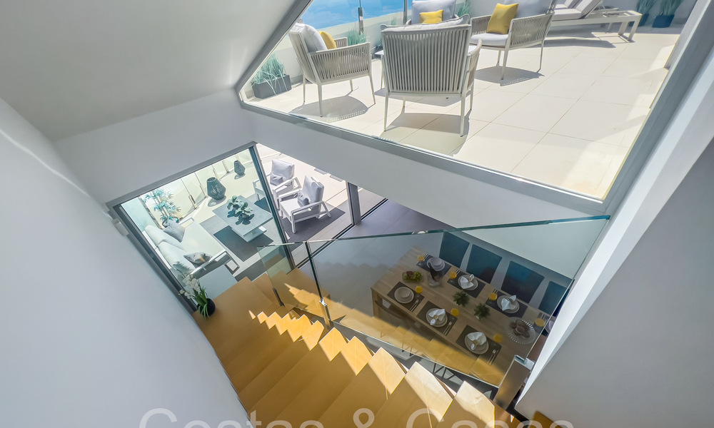Luxueus, modern, duplex penthouse met panoramisch zeezicht te koop in Benalmadena, Costa del Sol 68027