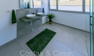 Luxueus, modern, duplex penthouse met panoramisch zeezicht te koop in Benalmadena, Costa del Sol 68034 