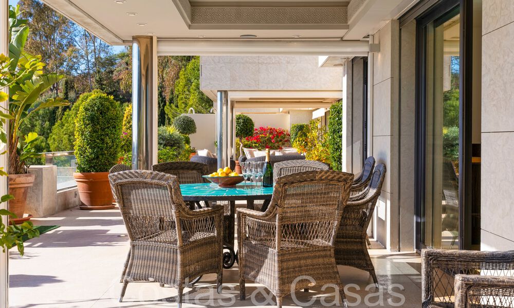 Luxueus appartement te koop met onbelemmerd, panoramisch zeezicht in Nueva Andalucia, Marbella 68082