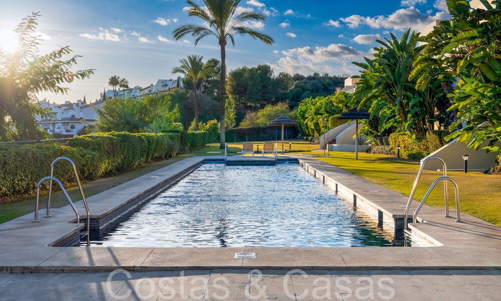 Luxueus appartement te koop met onbelemmerd, panoramisch zeezicht in Nueva Andalucia, Marbella 68089