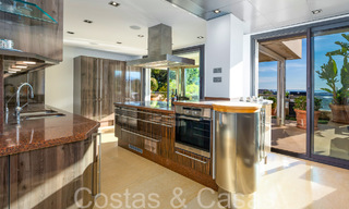 Luxueus appartement te koop met onbelemmerd, panoramisch zeezicht in Nueva Andalucia, Marbella 68095 