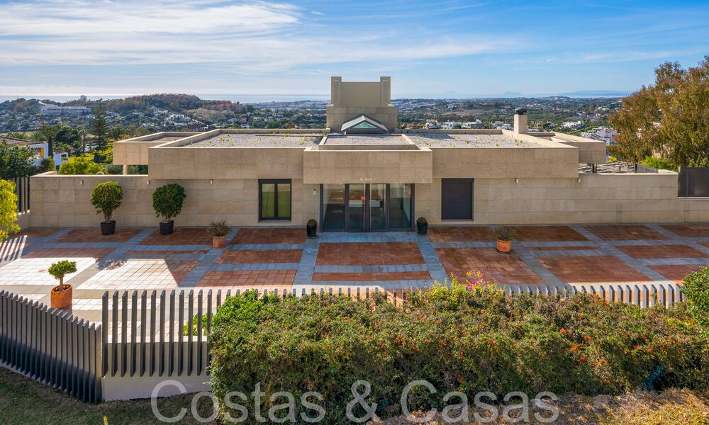 Luxueus appartement te koop met onbelemmerd, panoramisch zeezicht in Nueva Andalucia, Marbella 68098