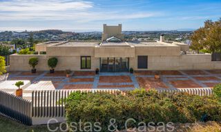 Luxueus appartement te koop met onbelemmerd, panoramisch zeezicht in Nueva Andalucia, Marbella 68098 