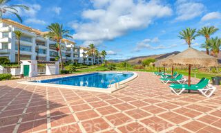 Elegant penthouse met prachtig uitzicht te koop in een exclusief golfresort in Mijas, Costa del Sol 68265 