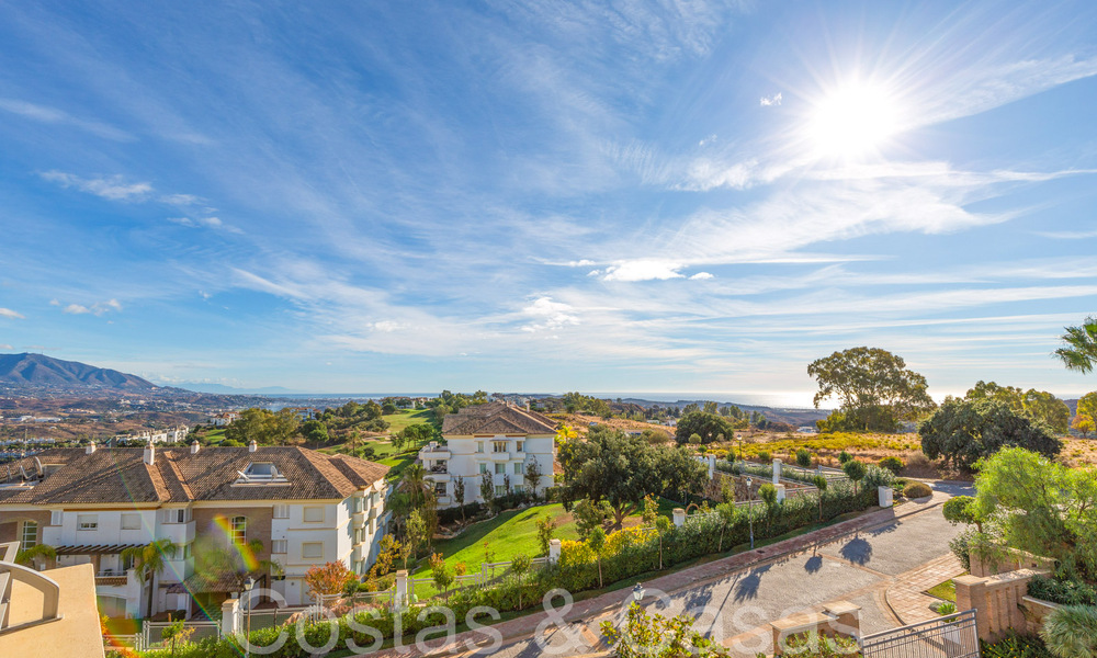 Elegant penthouse met prachtig uitzicht te koop in een exclusief golfresort in Mijas, Costa del Sol 68302