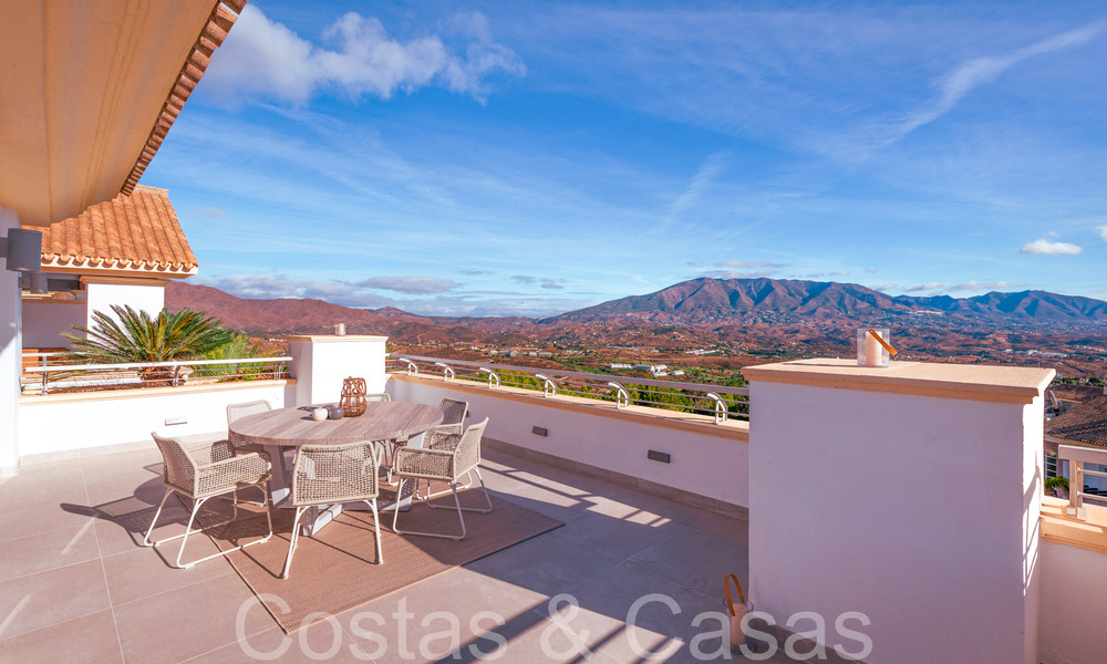 Elegant penthouse met prachtig uitzicht te koop in een exclusief golfresort in Mijas, Costa del Sol 68304