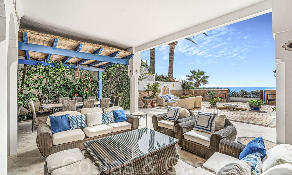 Luxevilla met open zeezicht te koop, direct aan het strand op de prestigieuze Golden Mile van Marbella 68337