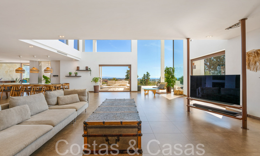 Instapklare, high-end designervilla te koop, frontlinie golf met zeezicht in Benahavis - Marbella 68425