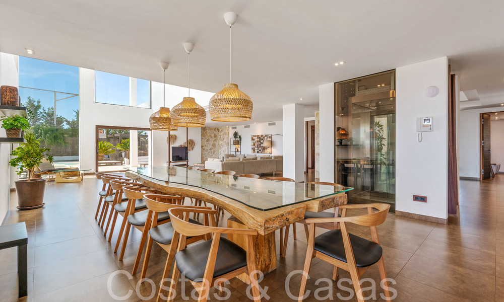 Instapklare, high-end designervilla te koop, frontlinie golf met zeezicht in Benahavis - Marbella 68427