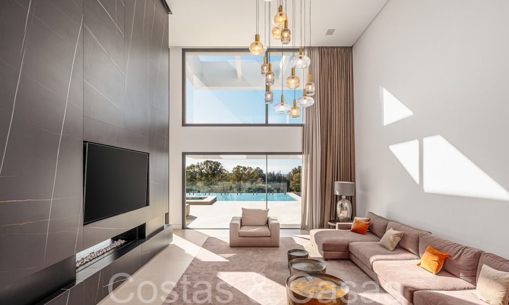 Ruime, modernistische luxevilla te koop met uitzicht op de golfbaan in Benahavis - Marbella 68131