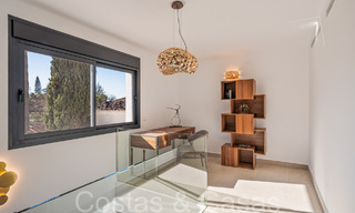 Eigentijds gerenoveerde luxevilla te koop, eerstelijns golf in Nueva Andalucia, Marbella 68235 