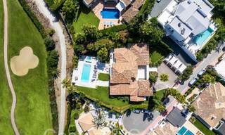 Eigentijds gerenoveerde luxevilla te koop, eerstelijns golf in Nueva Andalucia, Marbella 70538 