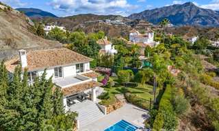 Instapklare Mediterrane luxevilla te koop, op eerstelijns golf in La Quinta, Benahavis - Marbella 68260 