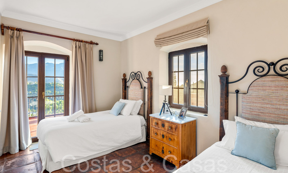 Majestueuze, Andalusische luxevilla te koop omgeven door natuur in El Madroñal, Benahavis - Marbella 68506