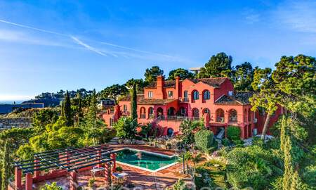 Majestueuze, Andalusische luxevilla te koop omgeven door natuur in El Madroñal, Benahavis - Marbella 68513