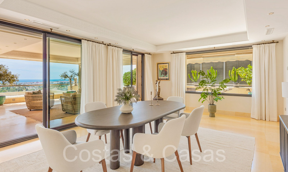 Luxueus duplex penthouse te koop met privézwembad en zeezicht in Nueva Andalucia, Marbella 68979