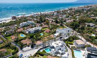 Eigentijdse luxevilla te koop op een steenworp van het strand in Oost Marbella 69068 