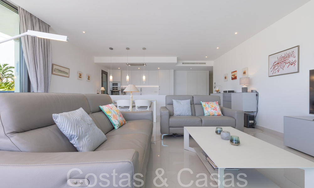 Instapklaar, modern, design appartement te koop nabij de golfbaan in de gouden driehoek van Marbella - Benahavis - Estepona 68811