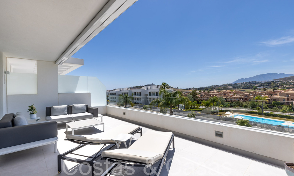 Instapklaar, modern, design appartement te koop nabij de golfbaan in de gouden driehoek van Marbella - Benahavis - Estepona 68813